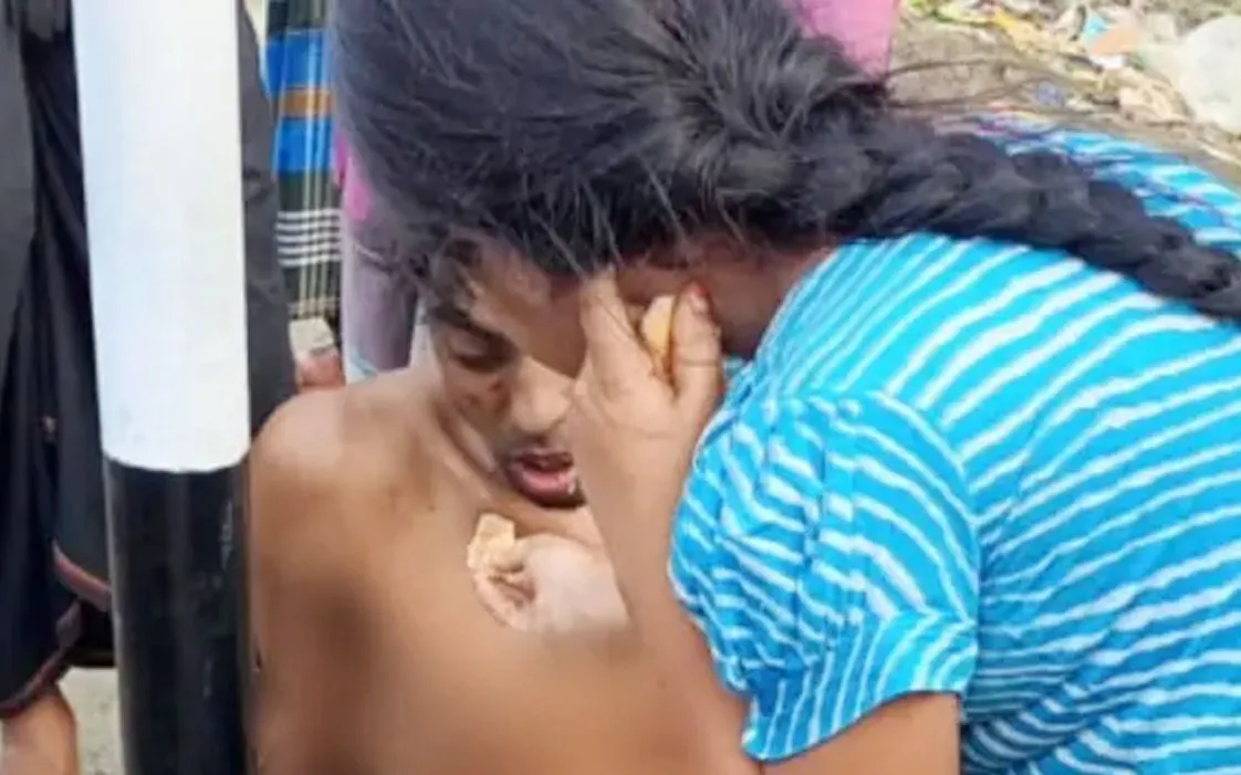 চুরির অপবাদে আটক, ক্ষুধার্ত বাবাকে খাওয়াতে চা-রুটি নিয়ে গেল শিশুসন্তান